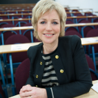 Sally Magnusson, debate facilitator<br/><a href="gallery/swib_indyref_apr2014/404/add/#comments">Add comment</a>